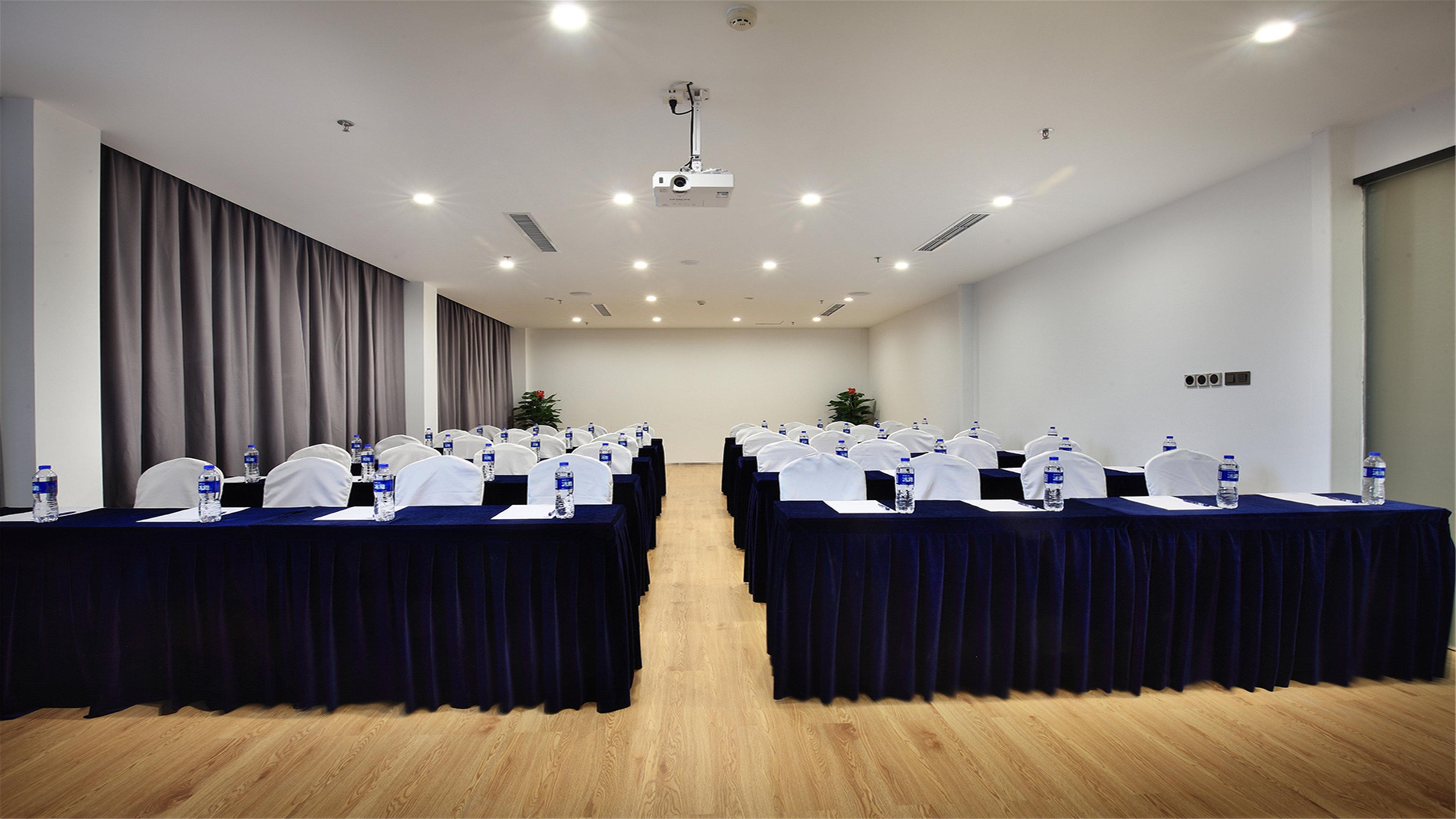 Holiday Inn Express Guilin City Center By Ihg Esterno foto
