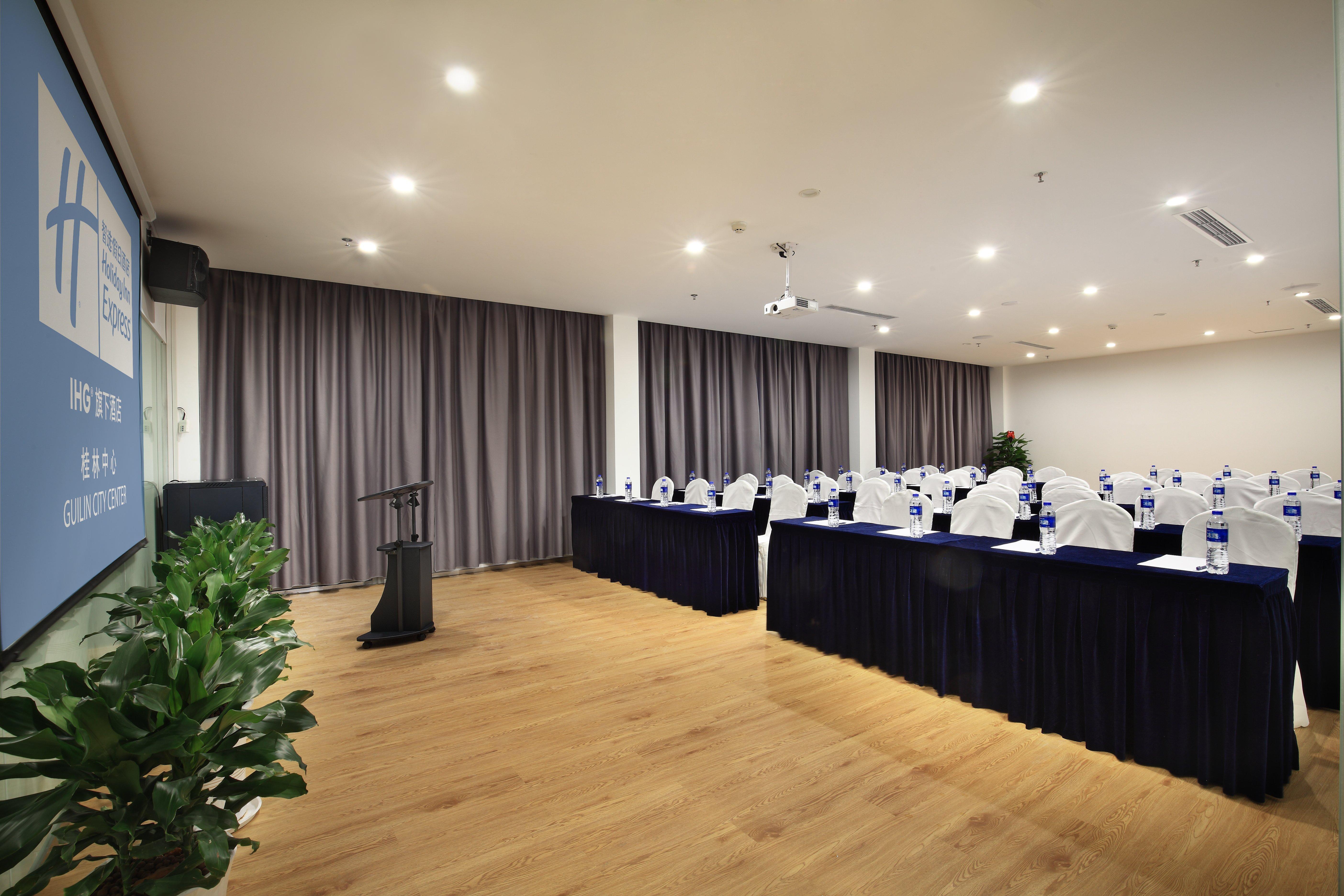Holiday Inn Express Guilin City Center By Ihg Esterno foto